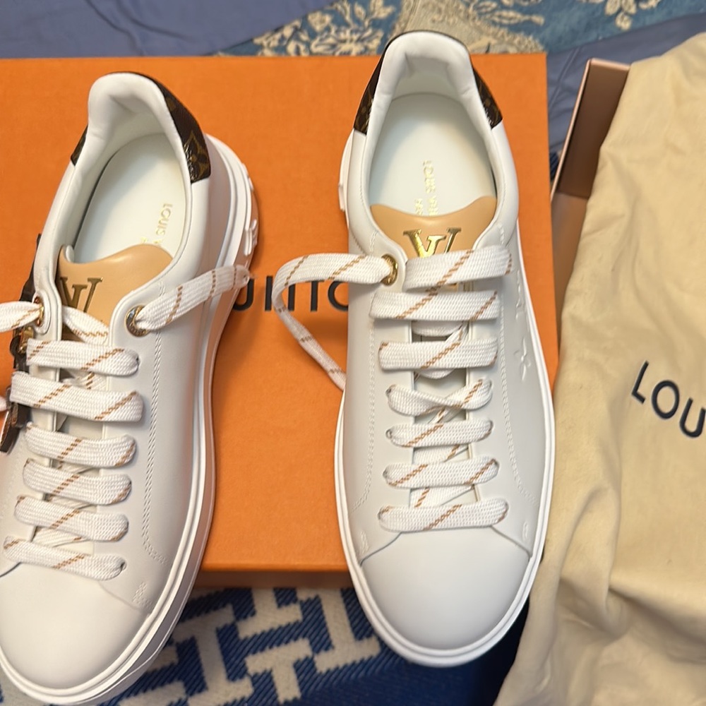 Got them as a gift, they are small to my size . - Picture 8 of 10